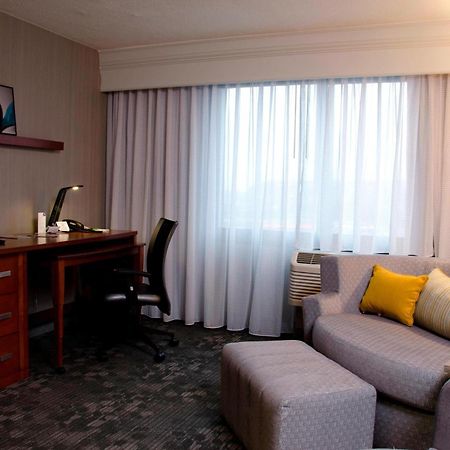 Hotel Courtyard Waterbury Downtown Extérieur photo